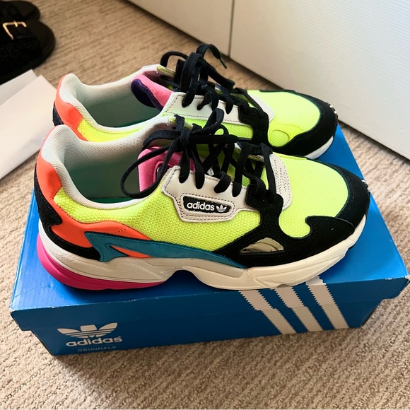 adidas gazelle silver green womens Sports Shoes for Women's- Neon Green Lace-Up, Shape Adjustable Sports –  Redtape main image 0